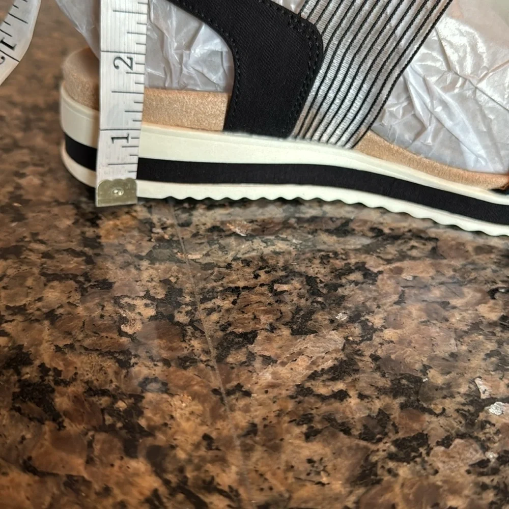 LifeStride Zing open toe wedge black micron NIB 8.5W